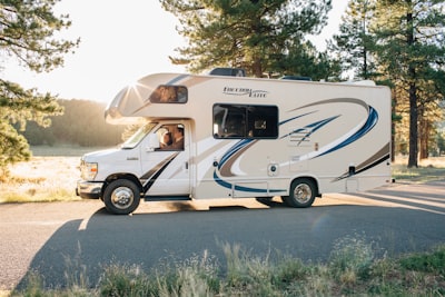 Modulküche Test und Vergleich: Welche Campingküche passt zu deinem Ausbau?